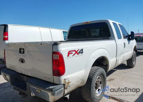 2014 Ford F-250 Xl z USA, uszkodzony, nr VIN 1FT7X2B67EEB45764